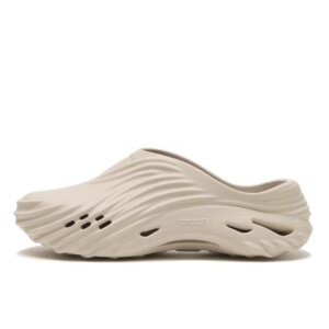 Echo Wave Clog Almond